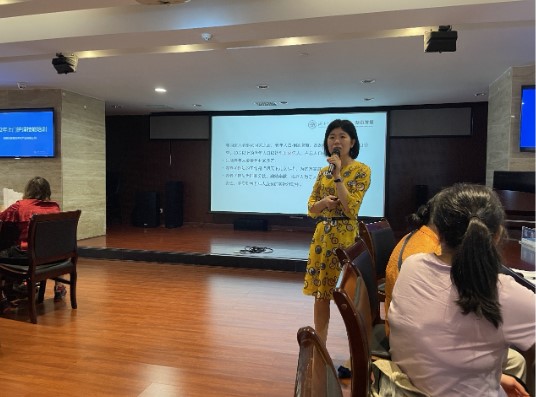 “强化岗位技能，培养业务人才” ——半岛online(中国)养老联合湖南中医药大学护理学院组织开展养老护理员专题培训