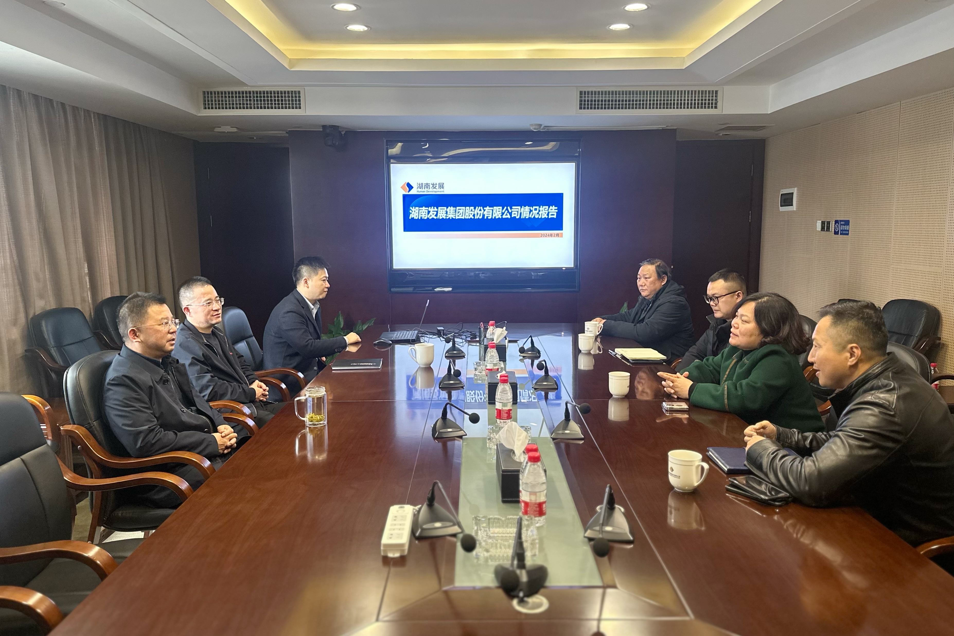 绥宁县李熙桥镇党委一行赴半岛online(中国)开展党建联村走访座谈